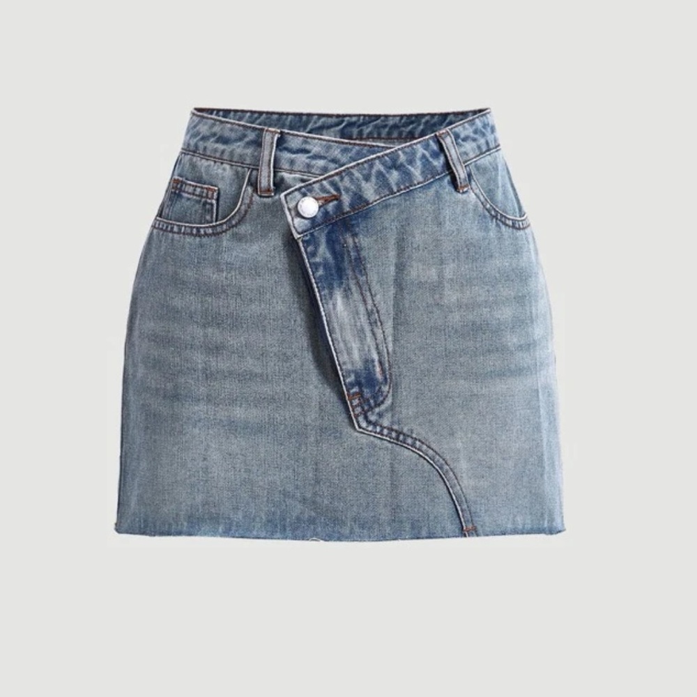 DENIM WAISY SKIRT NEVER WORN